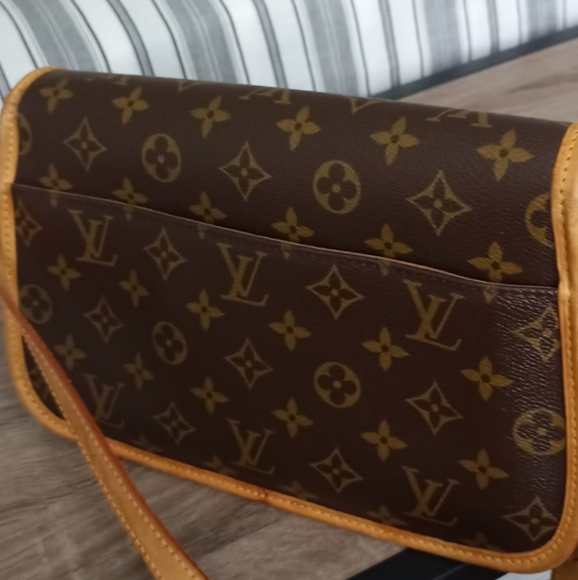 Authentic Vintage  Lv Sologne - Picture 2 of 16